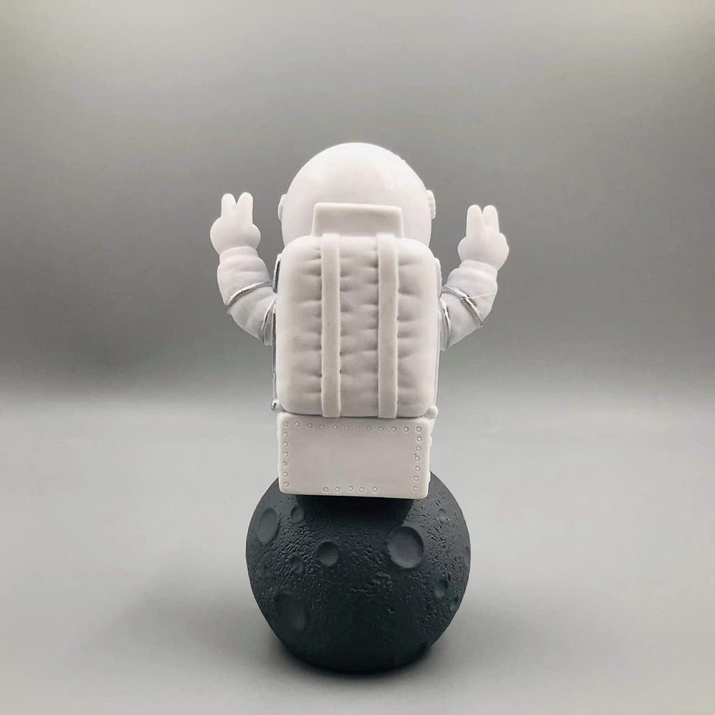 Figurine Astronaut Statue Spaceman Décor,Desktop & Tabletop Decorative Cute Mini Space Figure Ornament,Cake Toppers Decoration and Craft Gift(Silver and White Astronaut Figurine)